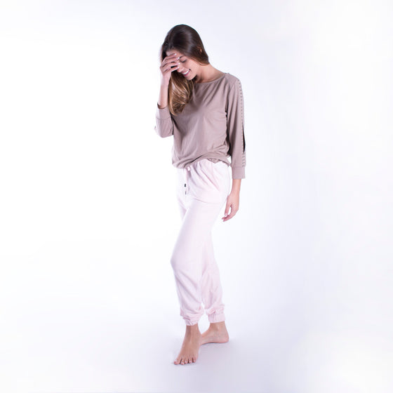 Alysh USA | Blouse with neckline