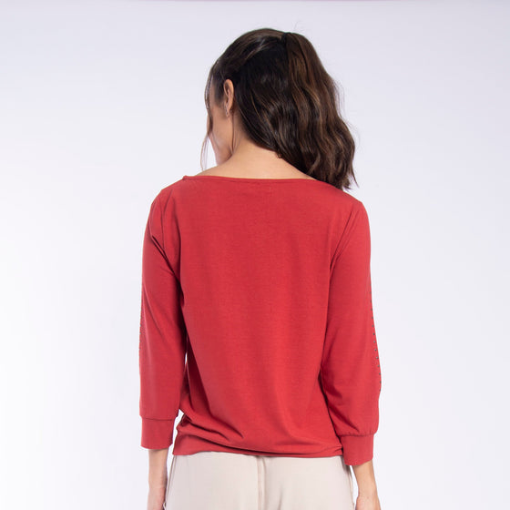 Alysh USA | Blouse with neckline