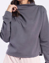 Alysh USA | Sweatshirt shoulder detail